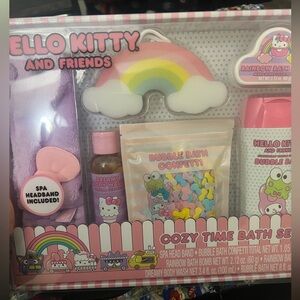 Hello Kitty Cozy Time Bath Set